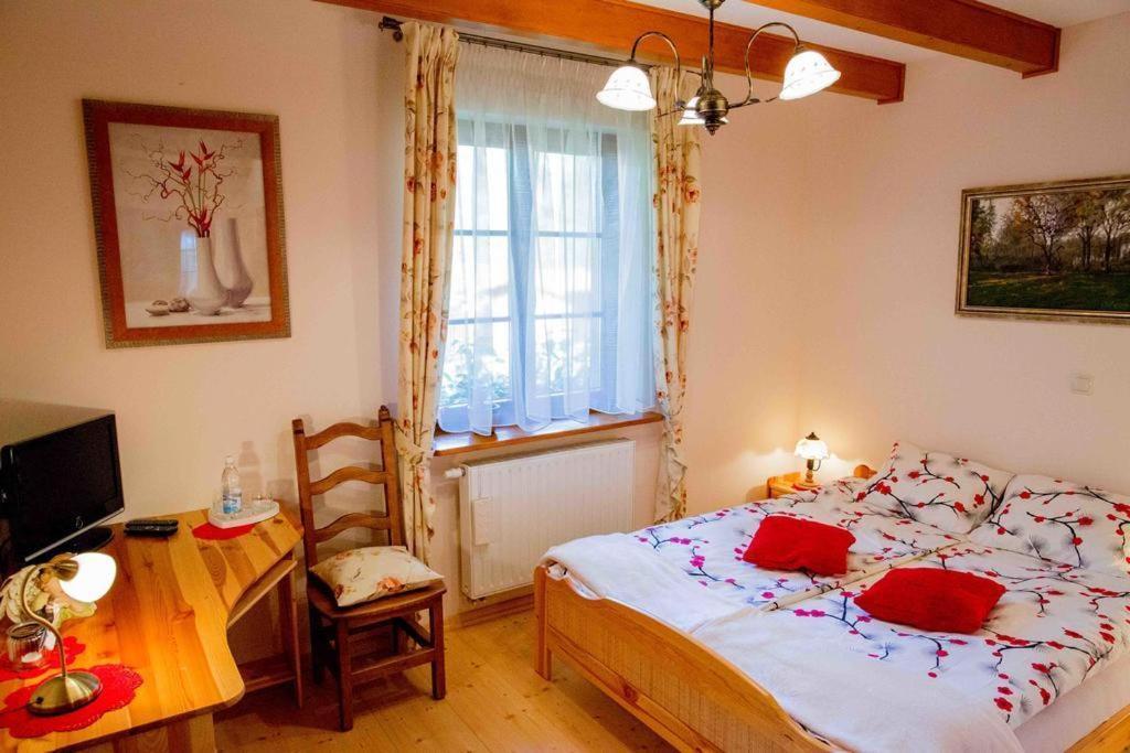Willa Nad Popradem Bed & Breakfast Piwniczna-Zdroj Exterior foto